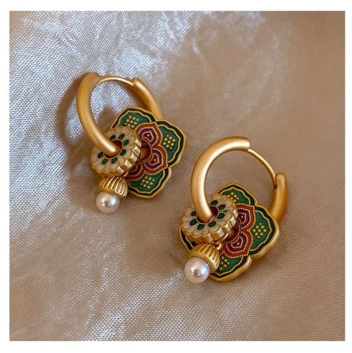 フープ ピアス 優美な花びらパールフープピアス