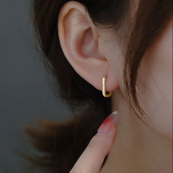 フープ ピアス 長方形 すっきり ミニマル フープ ピアス