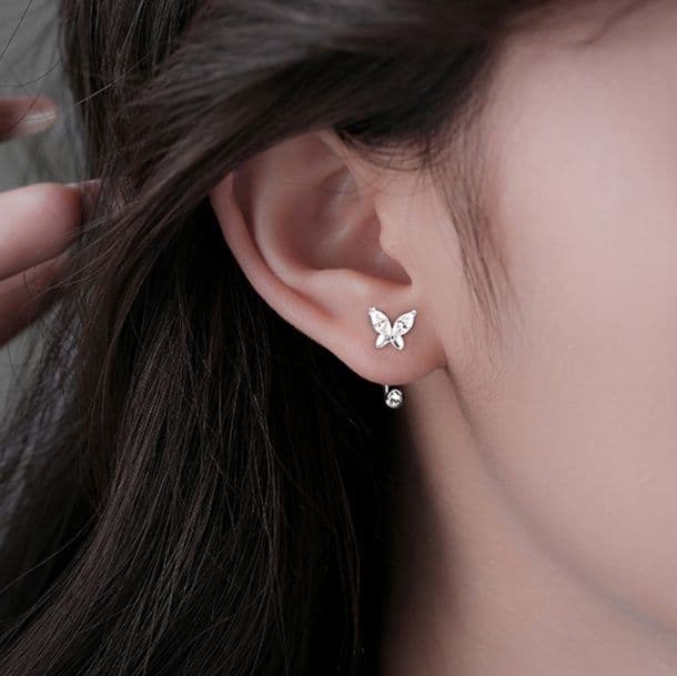 フープ ピアス フープ ピアス 蝶々モチーフ 揺れるフープピアス