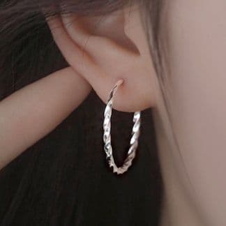 フープ ピアス フープ ピアス 上品なひねりフープピアス