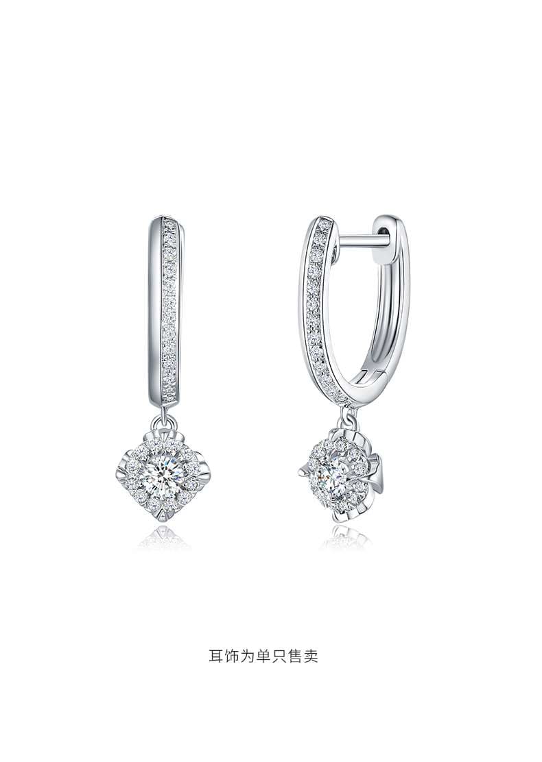 贅沢ダイヤモンド フープ ピアス