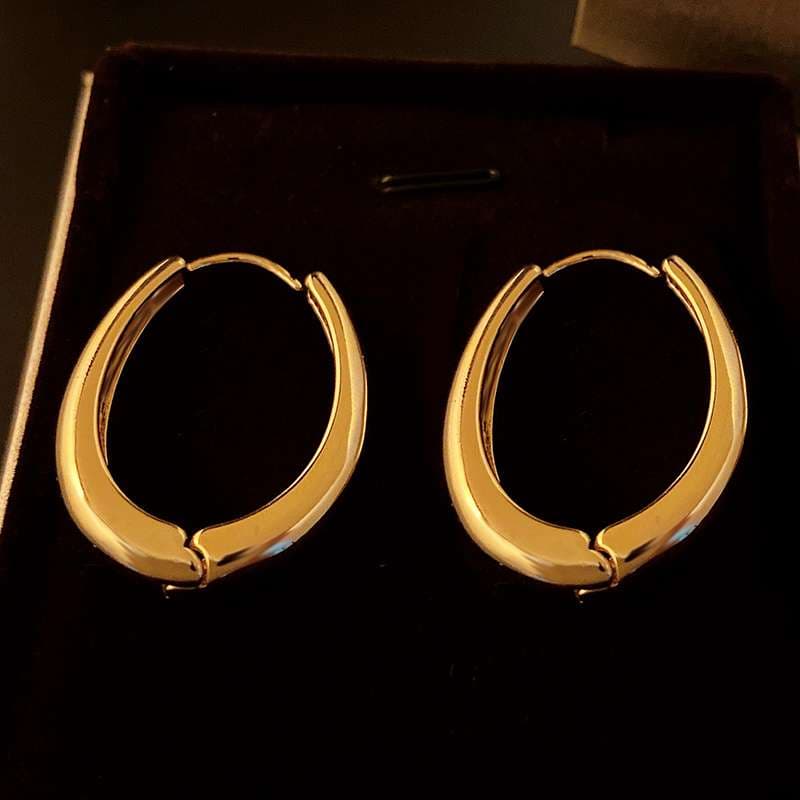 フープ ピアス 洗練オーバルフープピアス