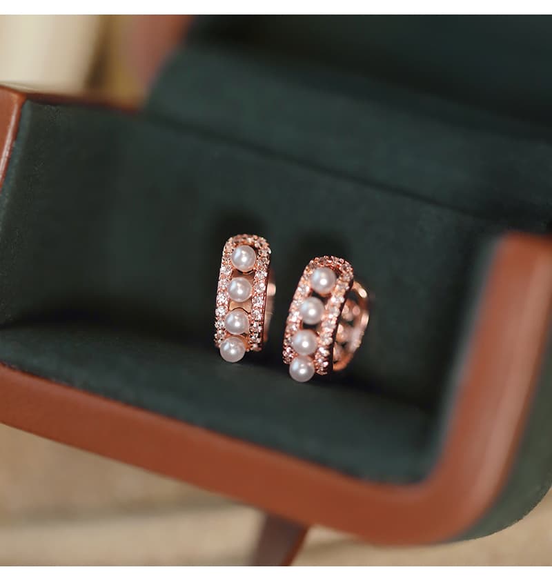 フープ ピアス フープ ピアス 煌めき小粒パール輝くフープピアス