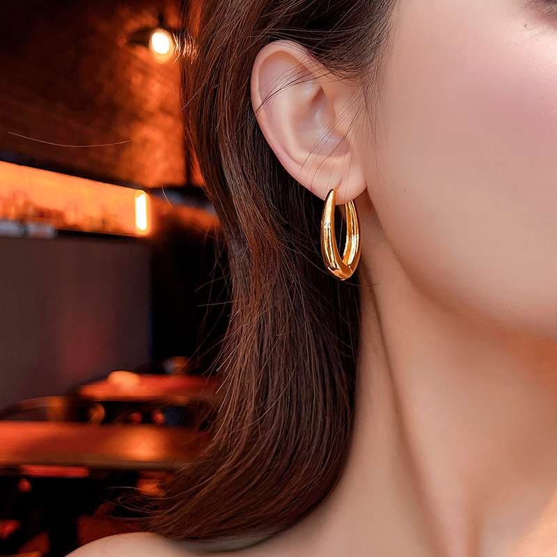 フープ ピアス 洗練オーバルフープピアス