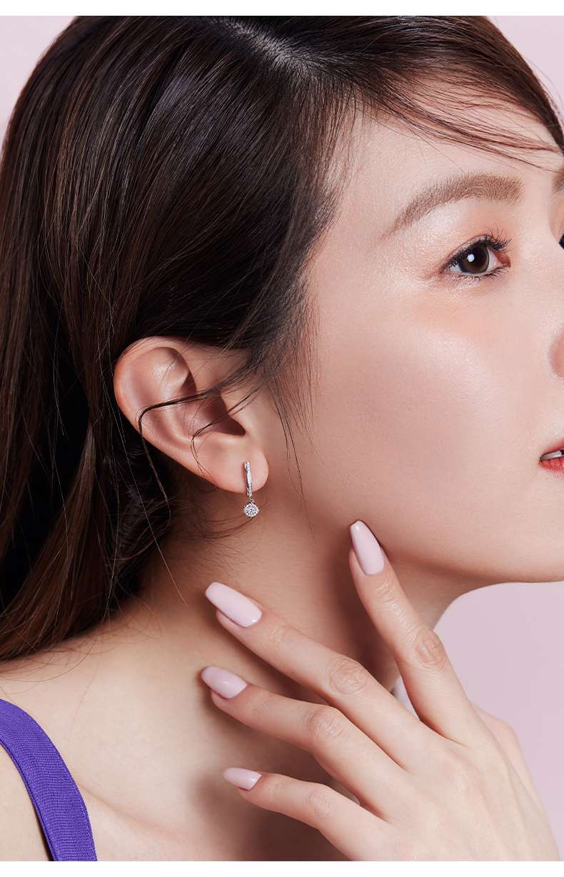 贅沢ダイヤモンド フープ ピアス