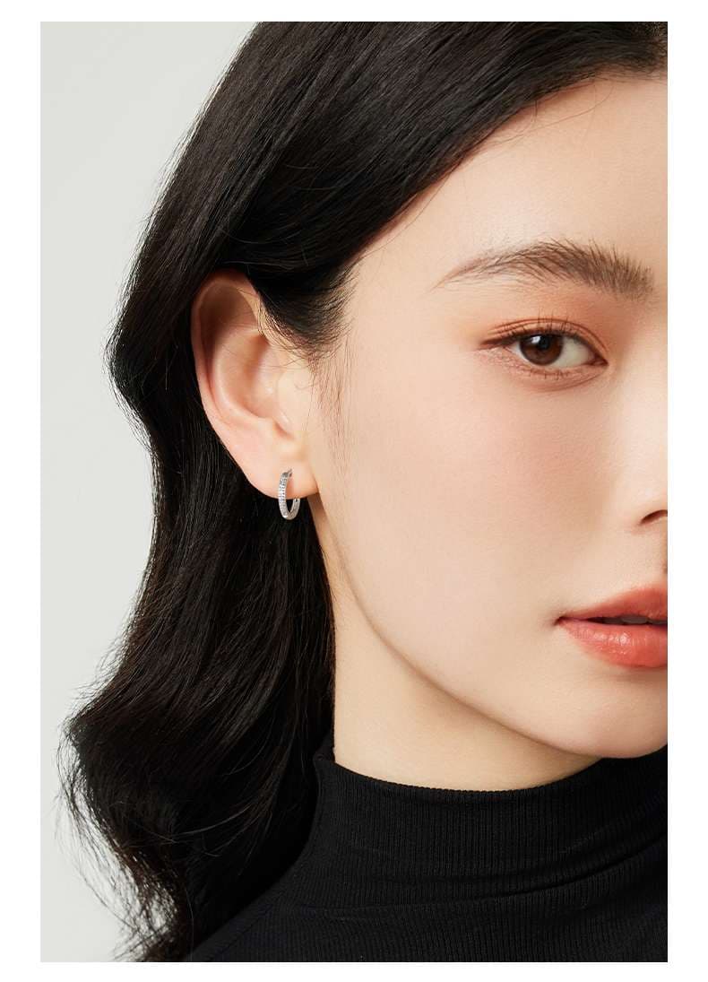 凛光華やぐ フープ ピアス