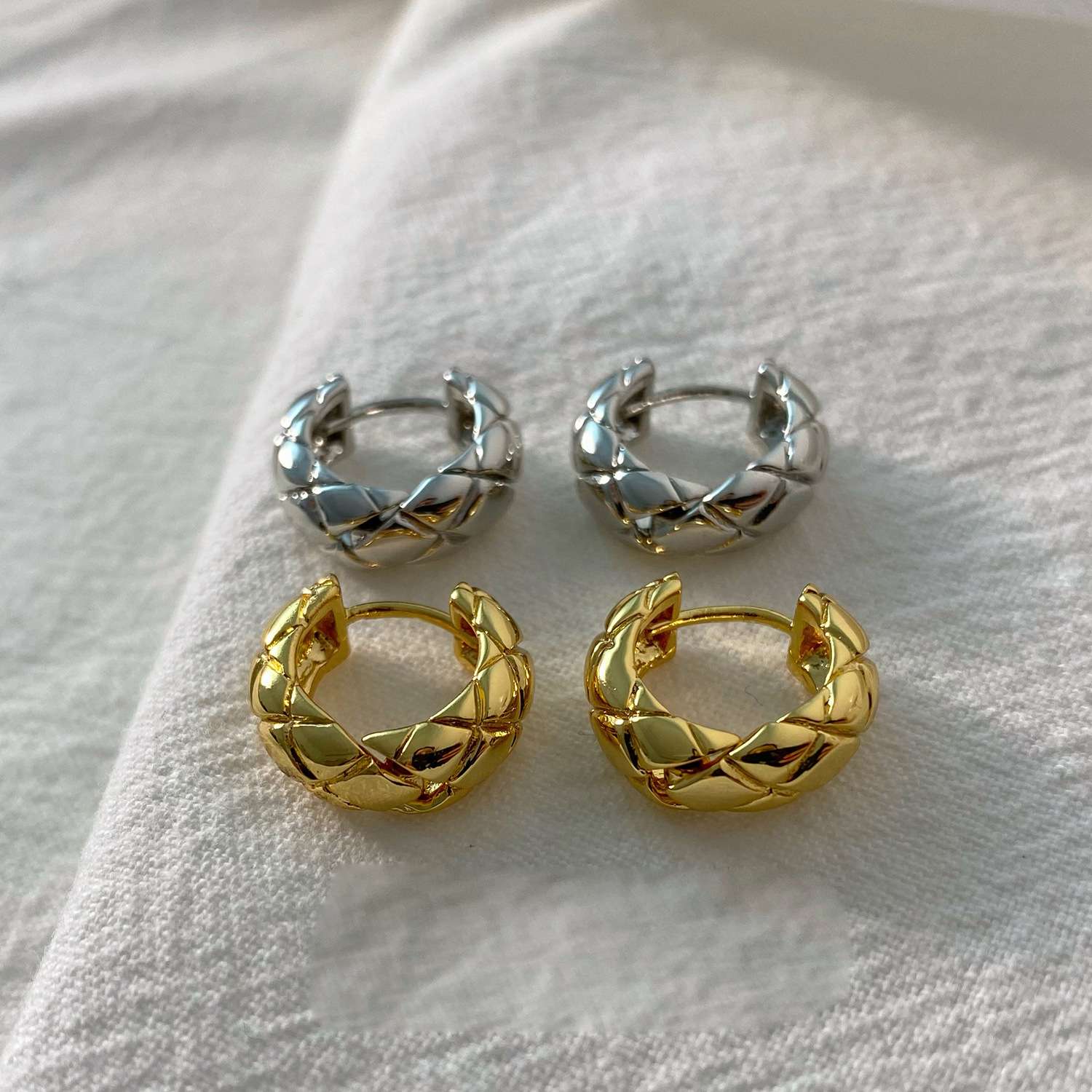 キルティング フープ ピアス