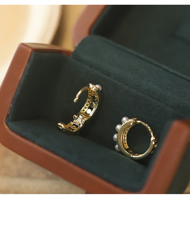 フープ ピアス フープ ピアス 煌めき小粒パール輝くフープピアス