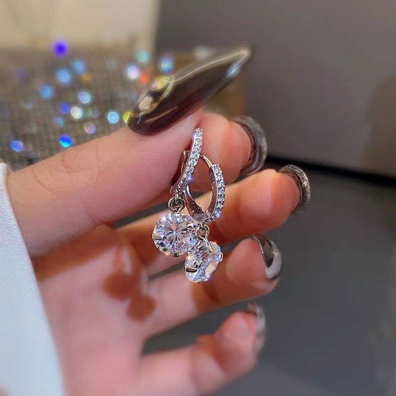 シンプル煌めき フープ ピアス