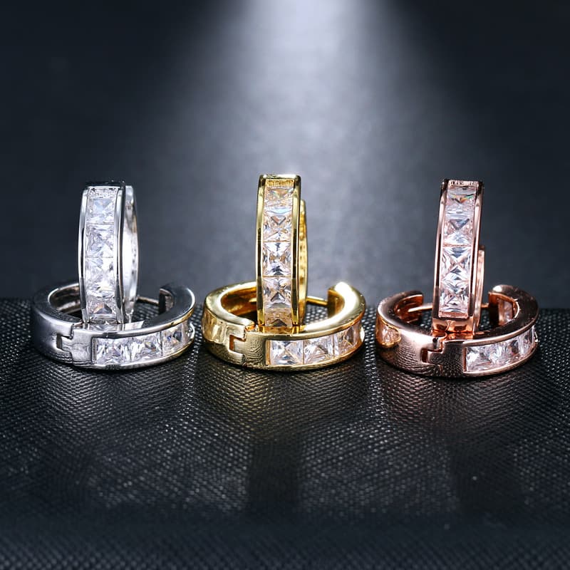 煌めき プリンセスカット フープ ピアス