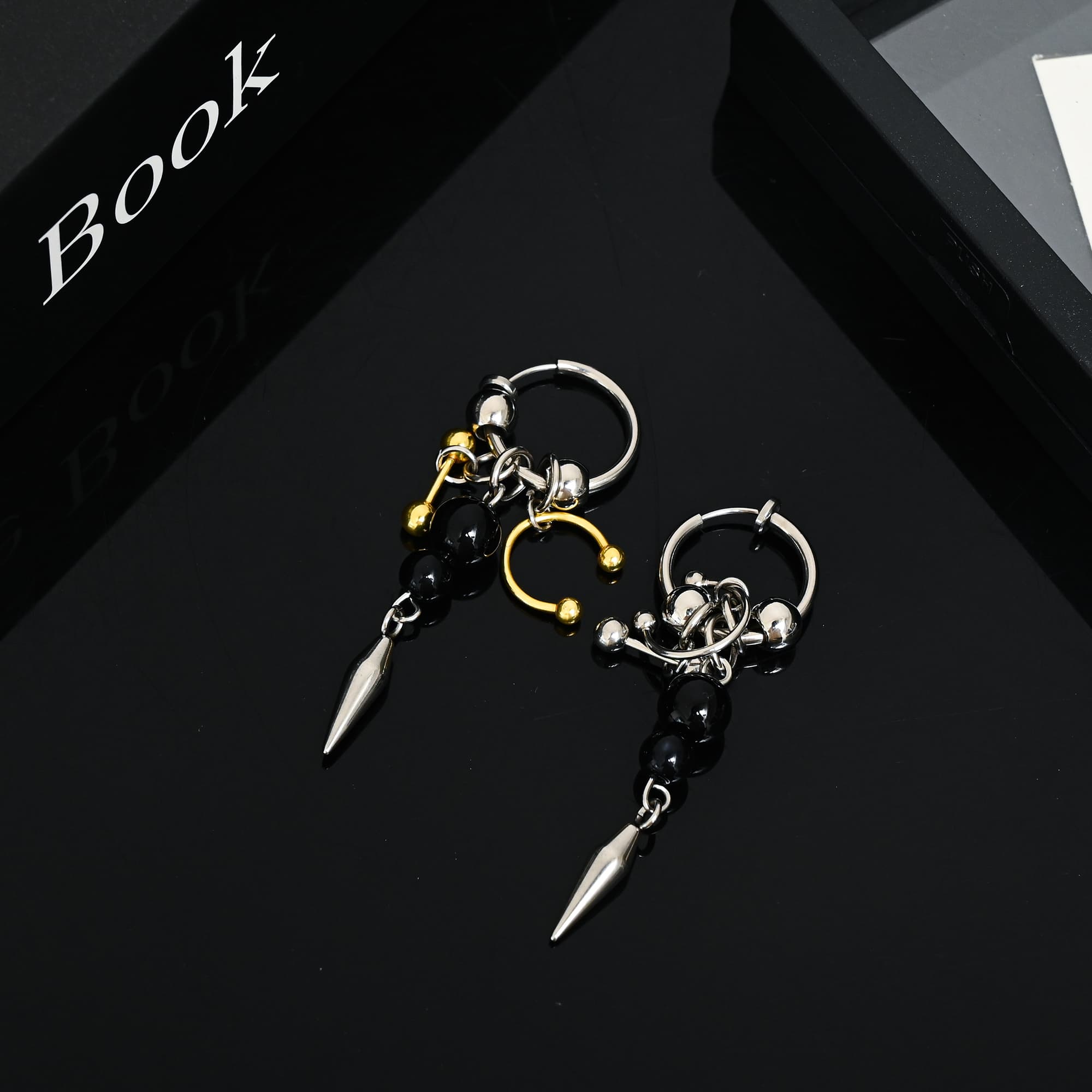 フープ ピアス フープ ピアス 揺れる多重装飾フープピアス