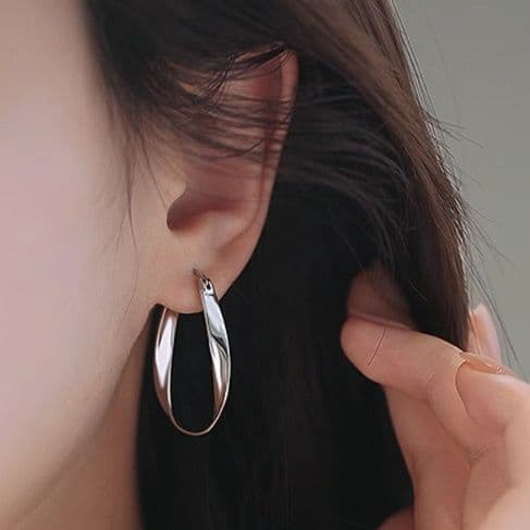 フープ ピアス フープ ピアス なめらか曲線 涙型フープピアス