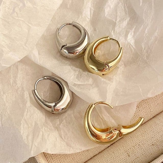 フープ ピアス 滑らかな曲線美フープ ピアス