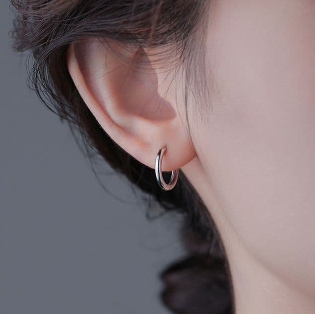 フープ ピアス シンプル輝き フープ ピアス