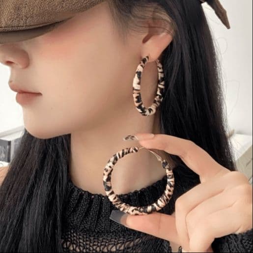 フープ ピアス フープ ピアス 豹柄風 大ぶり編み込みフープ