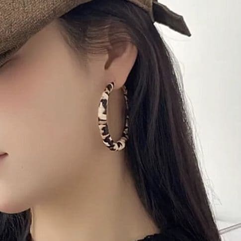 フープ ピアス フープ ピアス 豹柄風 大ぶり編み込みフープ