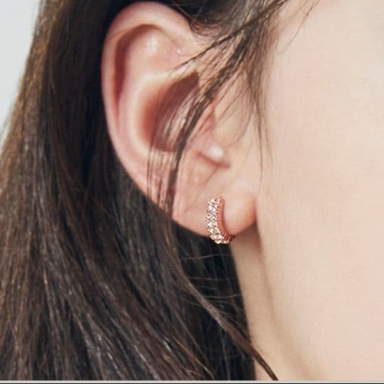フープ ピアス フープ ピアス 煌めき洗練 上品フープ