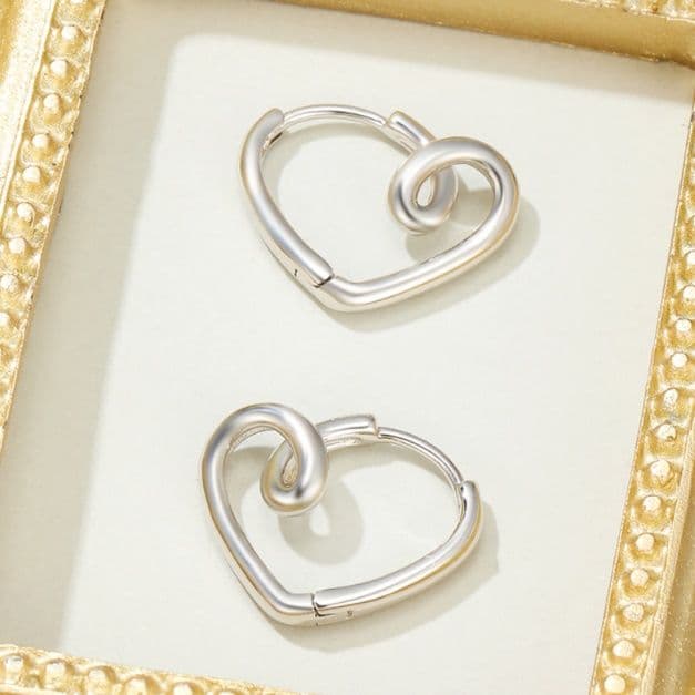フープ ピアス フープ ピアス うずまく心ハートピアス
