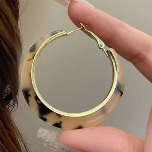 フープ ピアス べっ甲風デザイン フープ ピアス