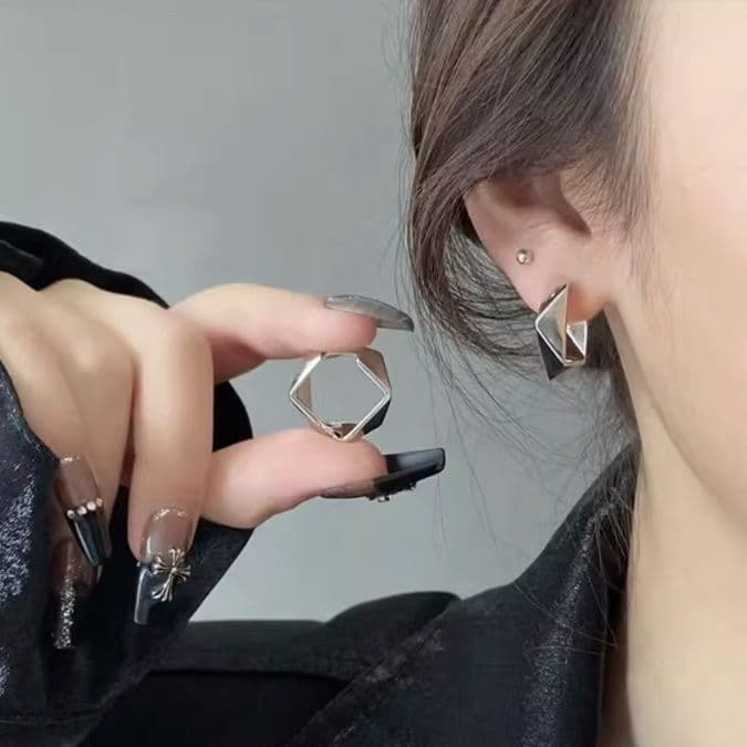 フープ ピアス フープ ピアス 幾何学モダン 立体四角ピアス
