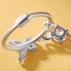 フープ ピアス フープ ピアス 蝶々モチーフ 輝き ぶら下がり フープピアス
