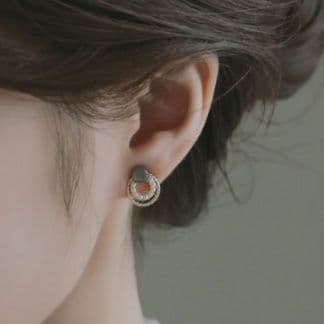 フープ ピアス フープ ピアス 天然石輝くねじり月輪ピアス