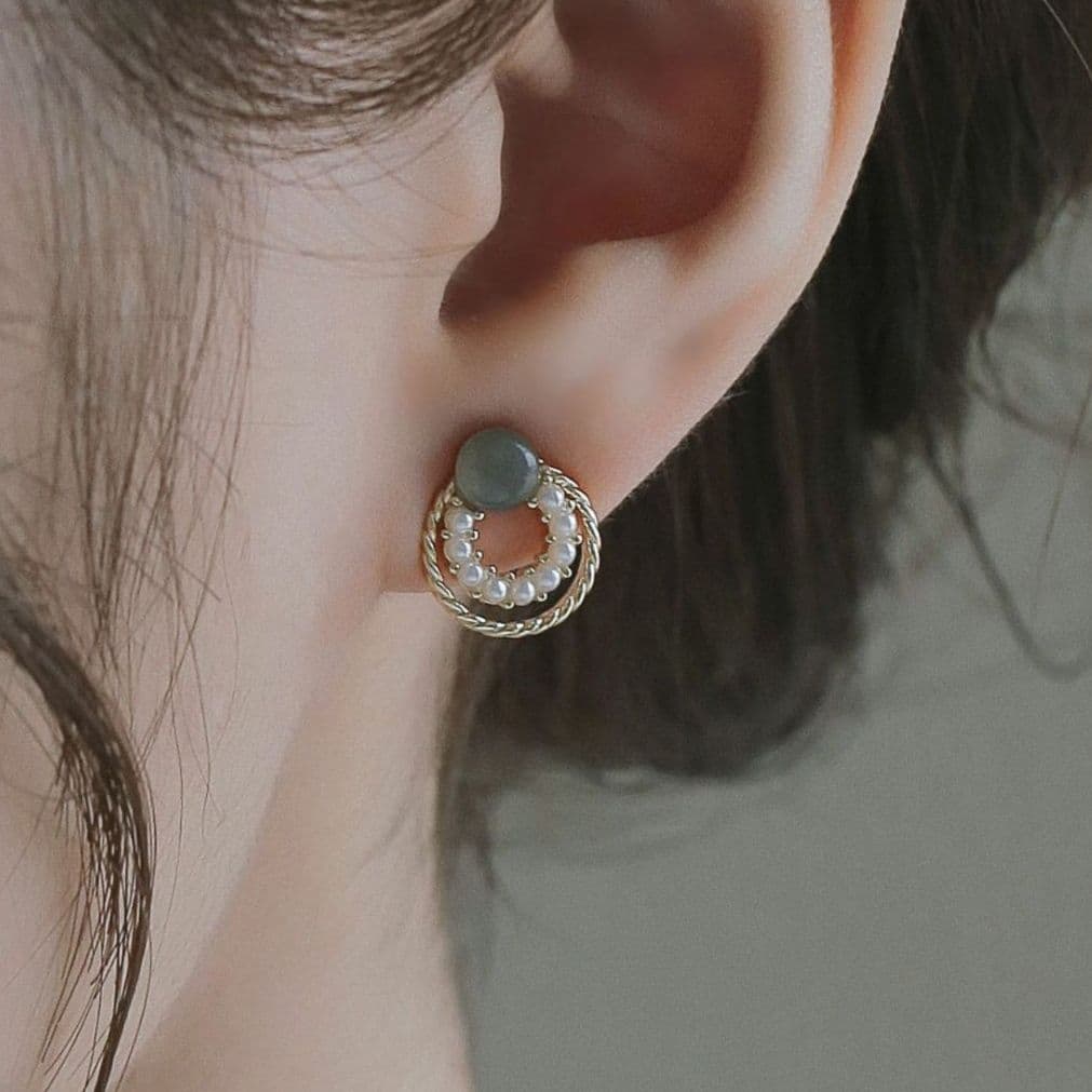 フープ ピアス フープ ピアス 天然石輝くねじり月輪ピアス