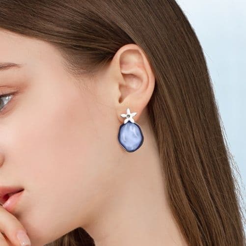 フープ ピアス フープ ピアス 花びら輝く水滴プラチナピアス