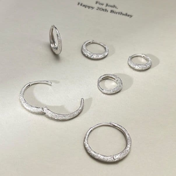 フープ ピアス フープ ピアス 霜面仕上げ極細フープピアス