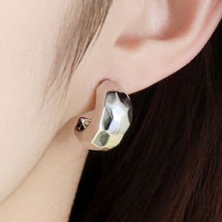 フープ ピアス フープ ピアス 上品な輝き 三日月フープピアス