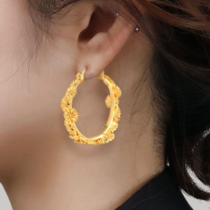 フープ ピアス 花模様の輝き フープ ピアス
