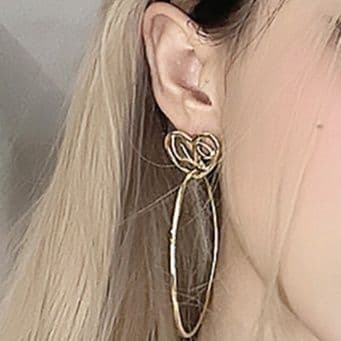 フープ ピアス フープ ピアス 結び目モチーフ大ぶりフープ