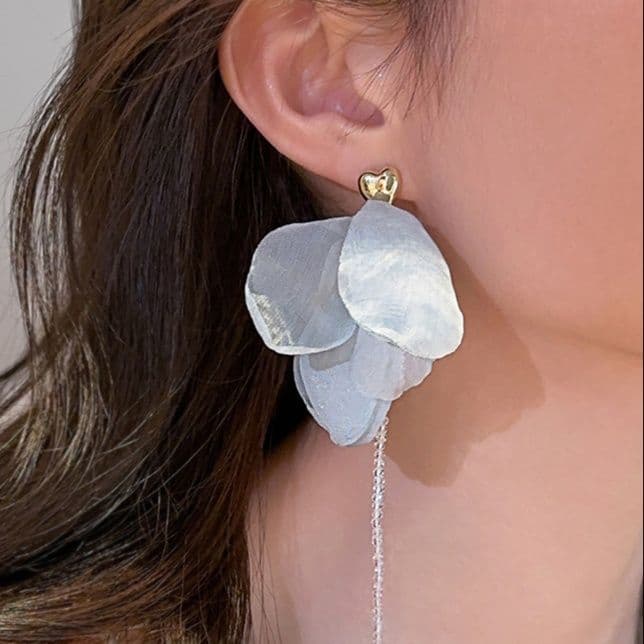 フープ ピアス フープ ピアス 花びら舞うプラチナフープピアス