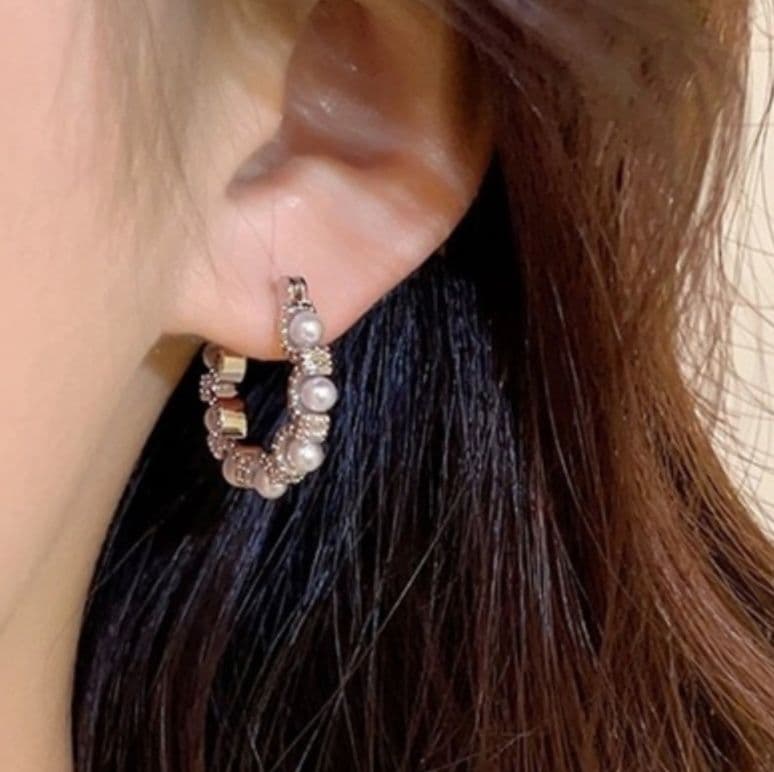 フープ ピアス フープ ピアス 優美な波模様パール輝きフープピアス