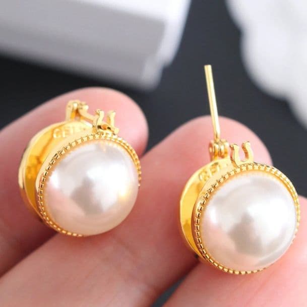 フープ ピアス フープ ピアス 真珠の輝き 上品フープピアス