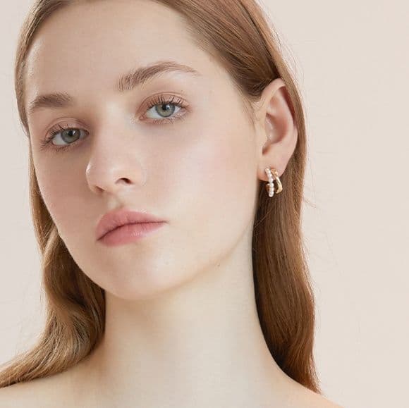 フープ ピアス フープ ピアス 真珠の輝き 優美なフープ
