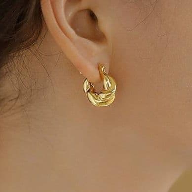 フープ ピアス 編み込みデザイン小ぶりフープ