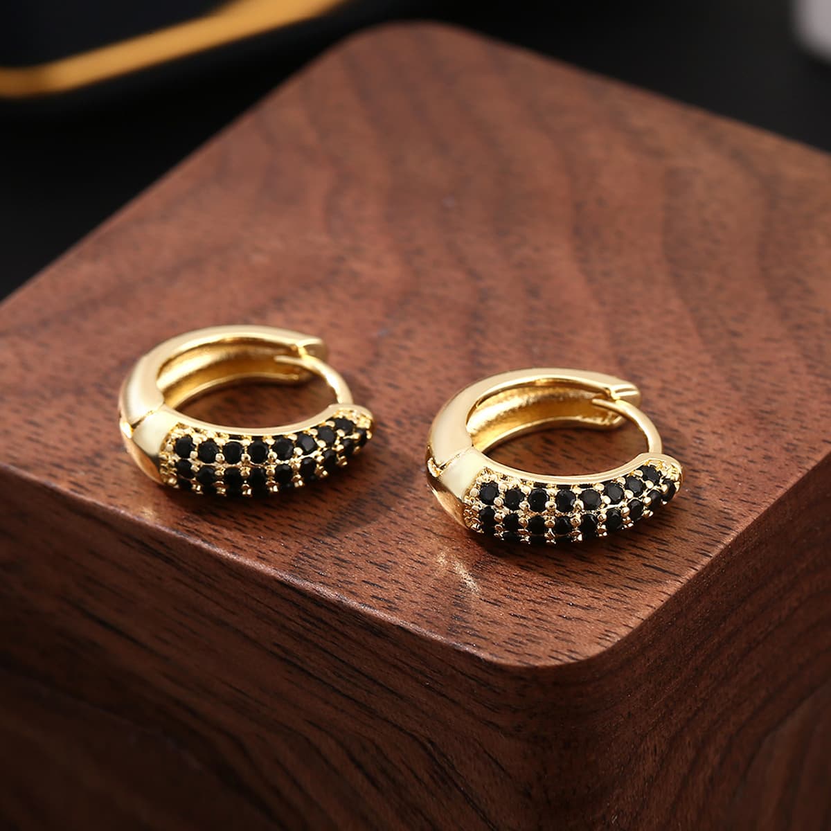 フープ ピアス 煌きのパヴェ フープピアス