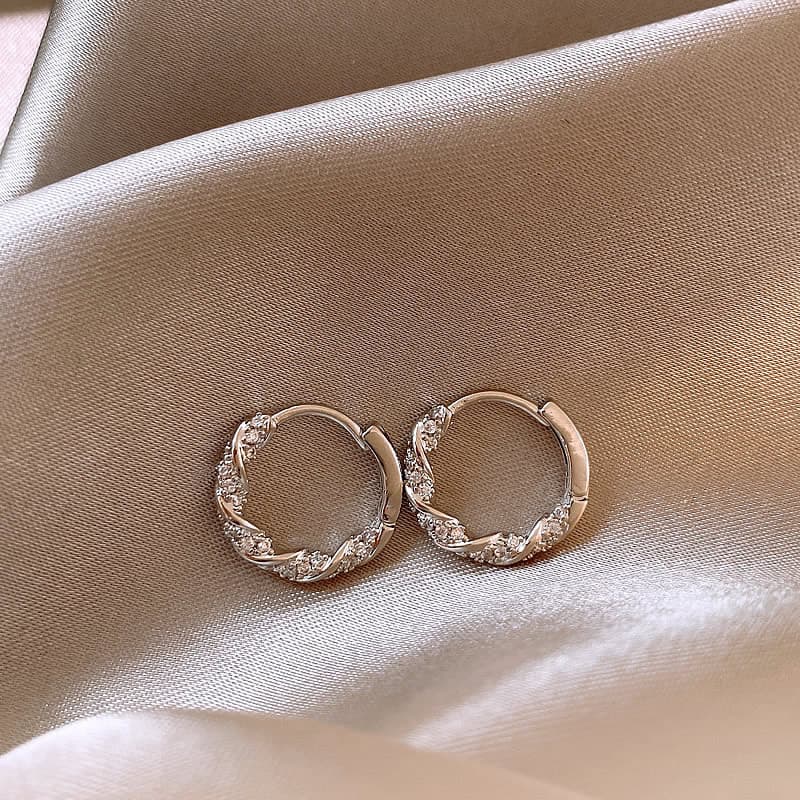 煌めき小粒 フープ ピアス
