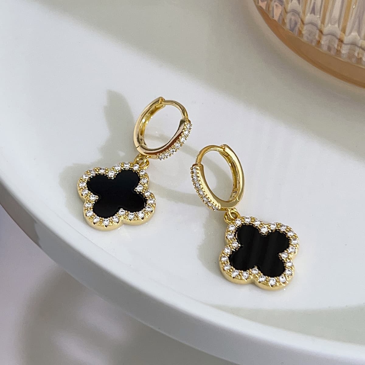 フープ ピアス フープ ピアス 四葉モチーフ 輝き ドロップピアス