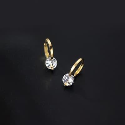 煌めき輝くしずく フープ ピアス