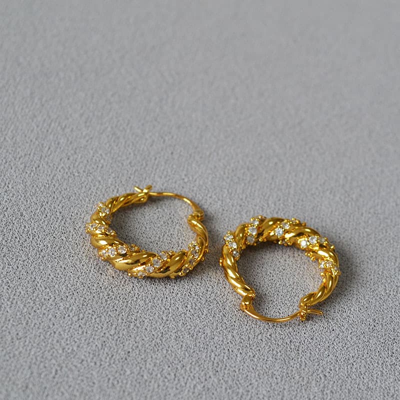 ねじれ細工キラキラフープ ピアス