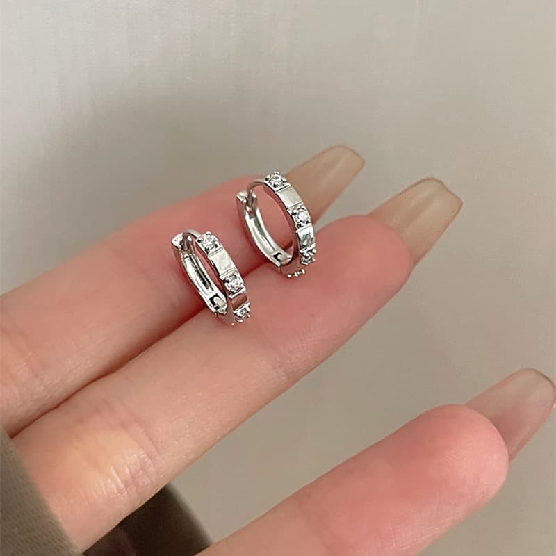 フープ ピアス きらめき小粒フープピアス