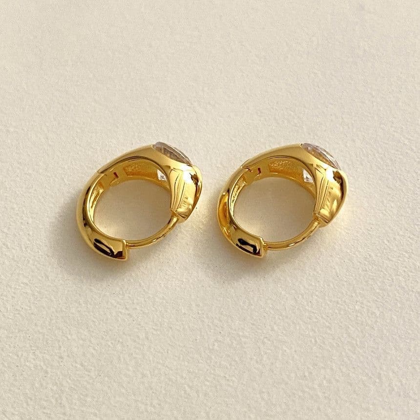 洗練きらめき フープ ピアス