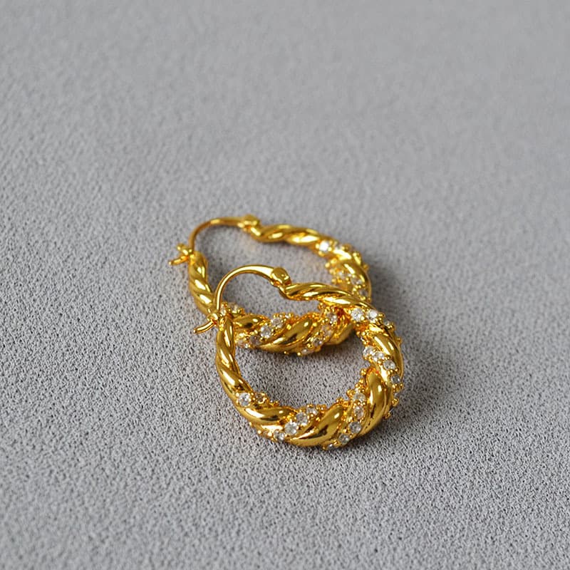 ねじれ細工キラキラフープ ピアス