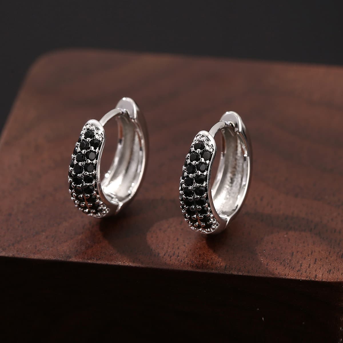 フープ ピアス 煌きのパヴェ フープピアス