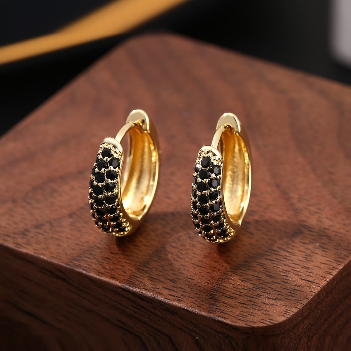 フープ ピアス 煌きのパヴェ フープピアス