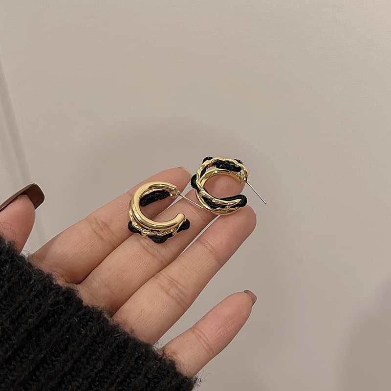 フープ ピアス フープ ピアス 上品な織り込み輪型耳飾り
