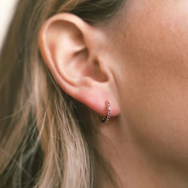 フープ ピアス 輝き宿るサークルイヤリング