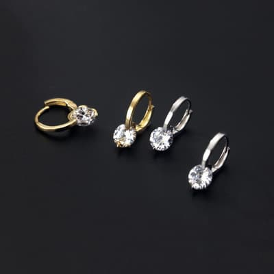 煌めき輝くしずく フープ ピアス
